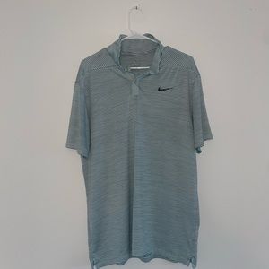 Nike Tiger Woods Dri-Fit Men’s Golf Polo in Medium. White with stripes.